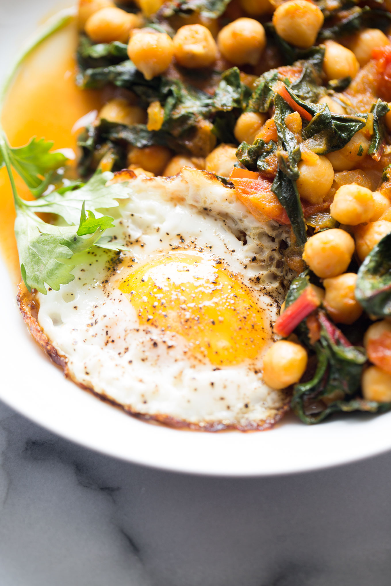 CHICKPEA SKILLET WITH TOMATO AND SWISS CHARD - Taste of Yummy